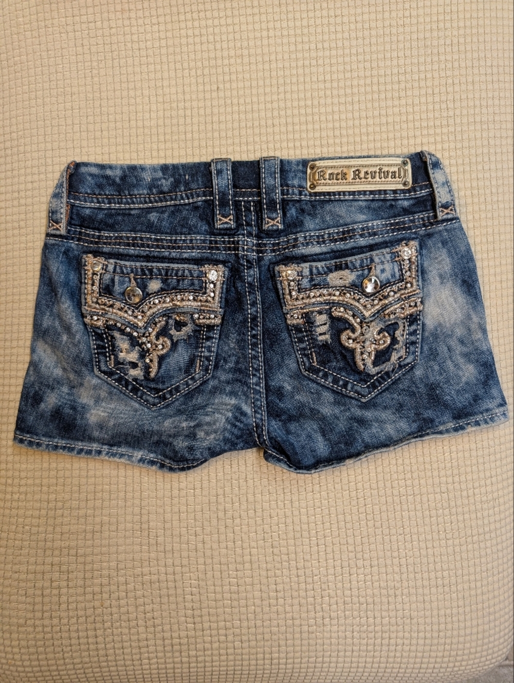 Rock Revival Mid-Rise Betty Jean Shorts